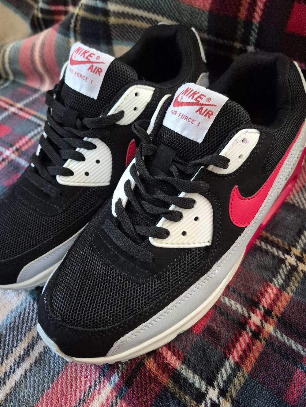 Nike Black White Crimson Air Max 90 Mens Size 8 (Air Force 1 Misprint) Sneakers